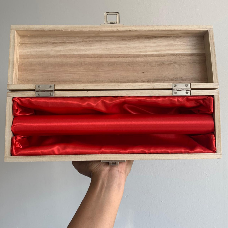 Chura box open with red lining