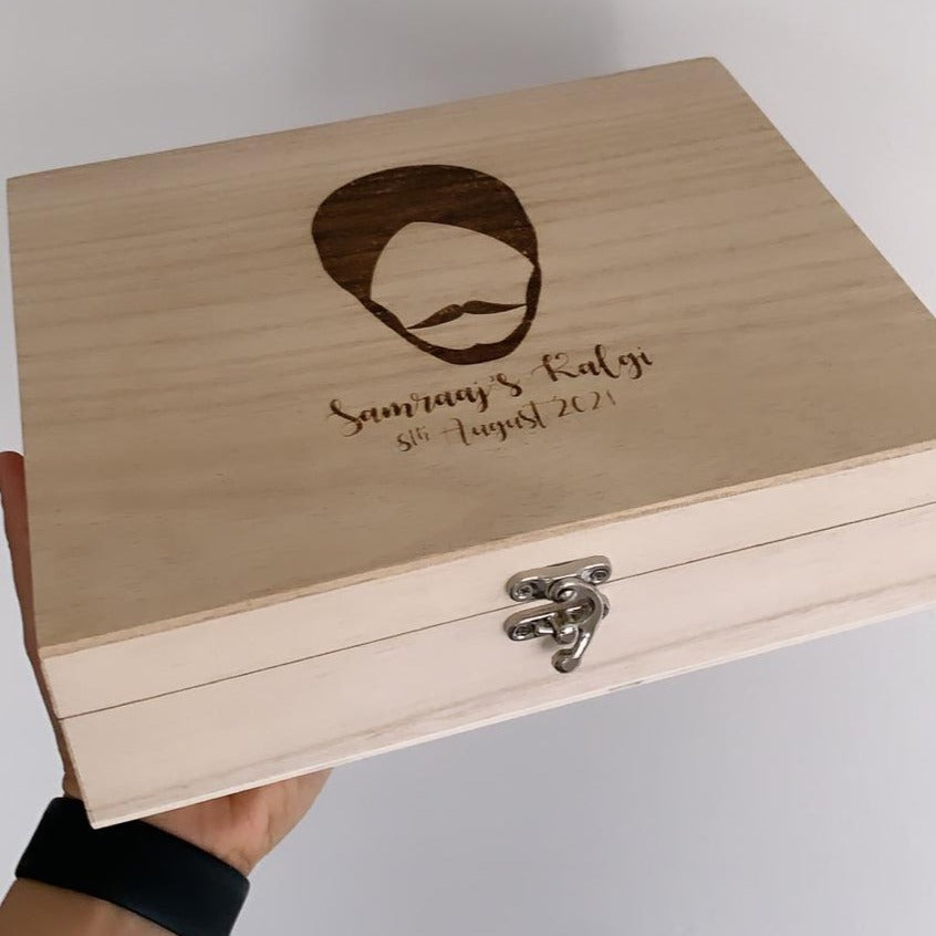 Kalgi box personalised turban man